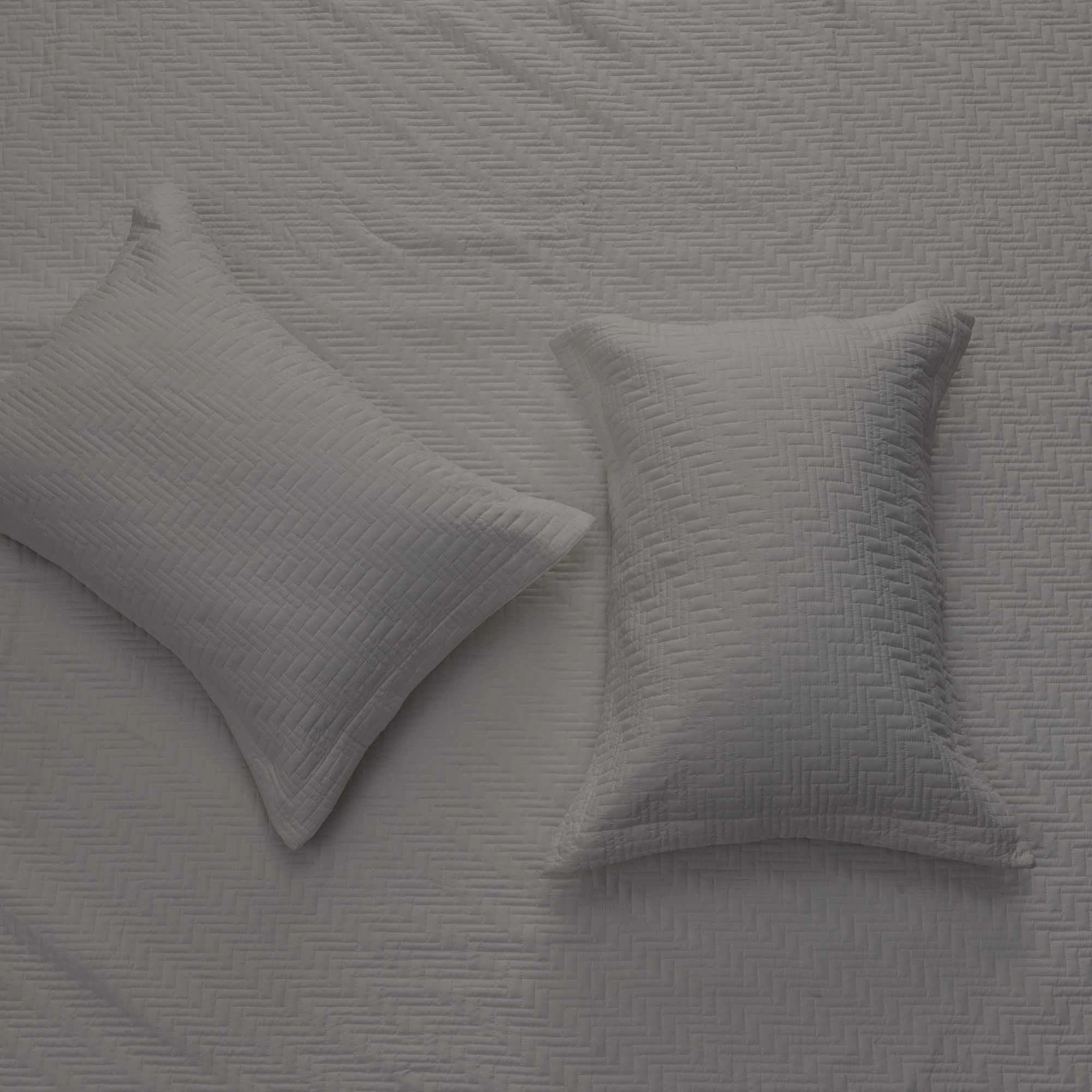 3-Piece Herringbone Stitched Quilt - Louise Collection