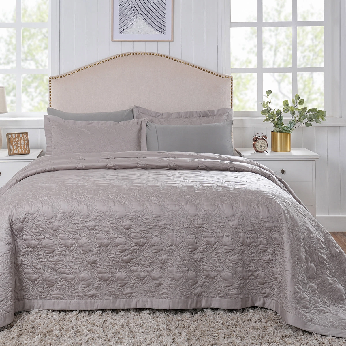 Classical Ornate Twirls & Swirls Quilt/Quilted Bed Cover Neutral