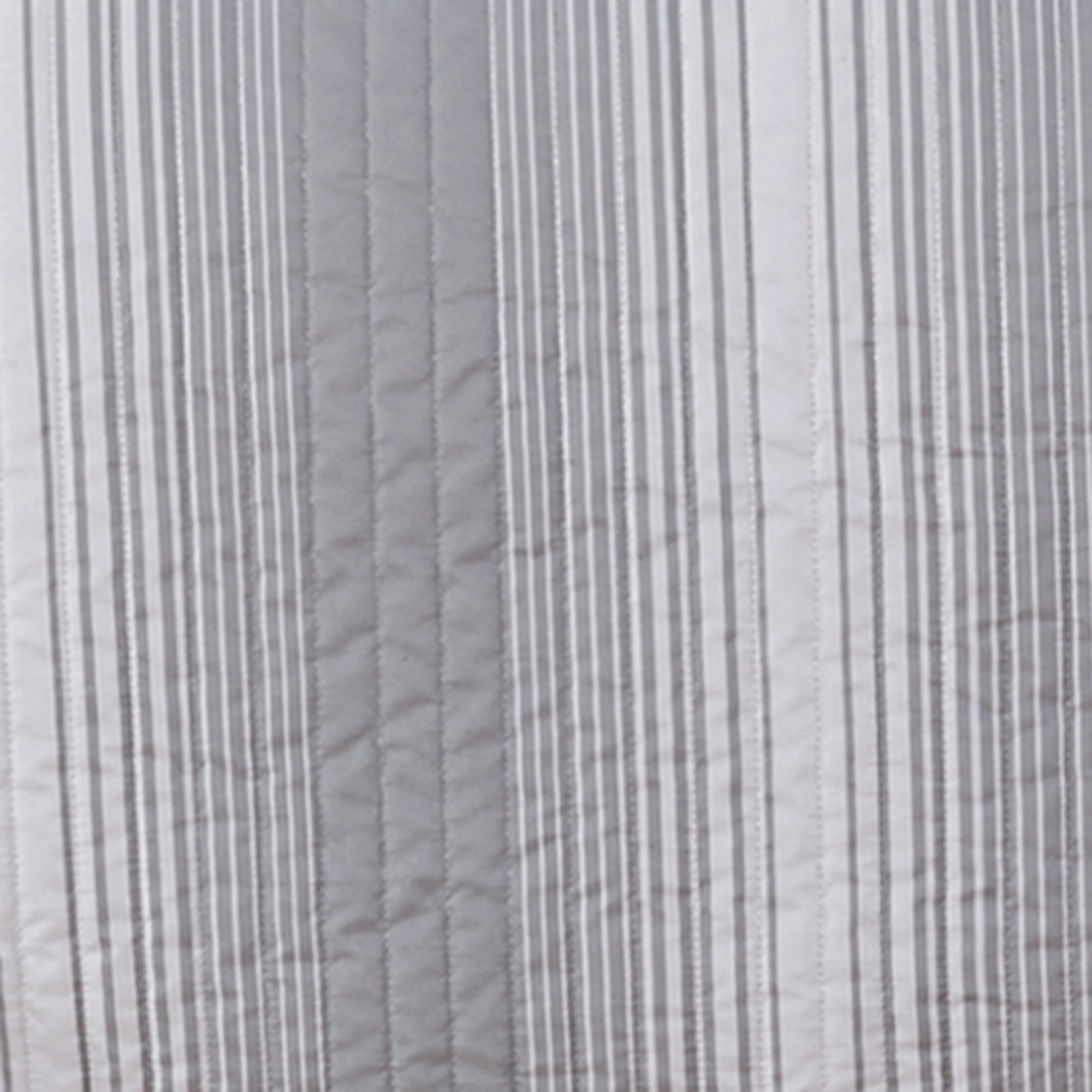 Everette Collection 3 Piece Ombre Striped Quilt Set