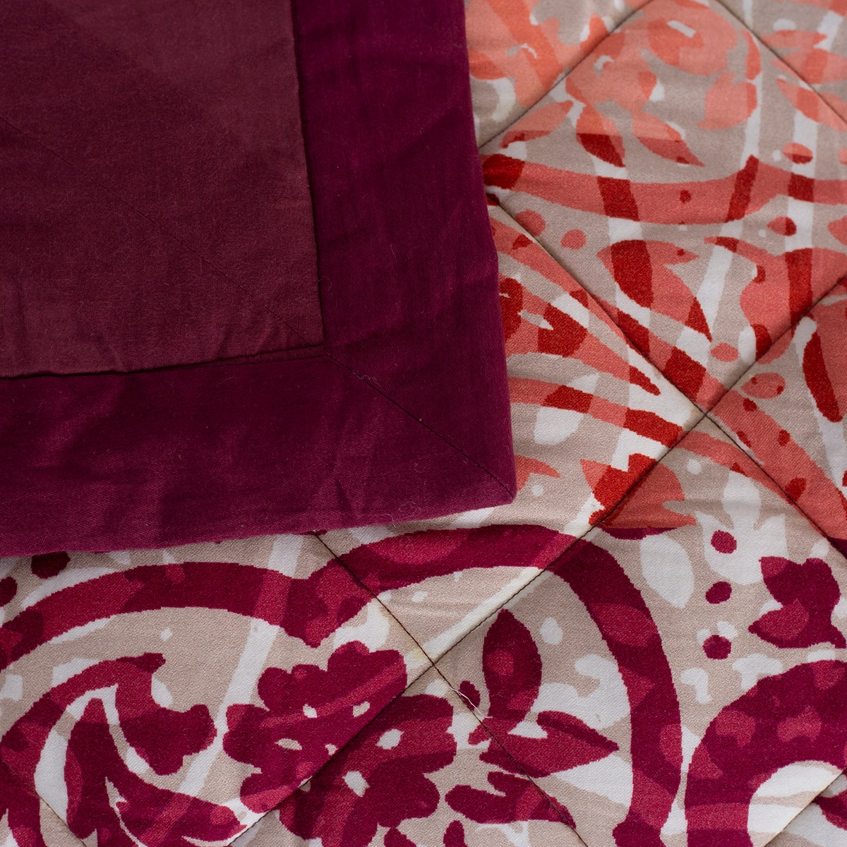Folklore Transition Paisley Glitch Hand Quilted 8 Pc Double Quilt/Quilted Bed Cover Set
