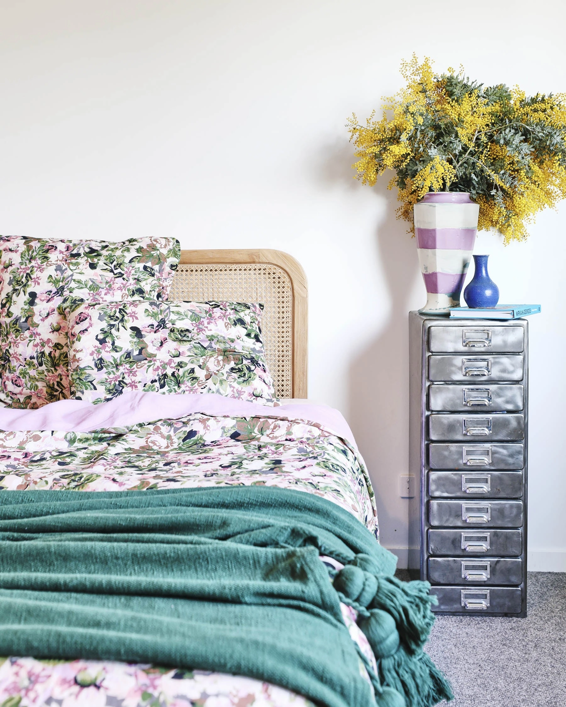 Garden Path Floral Linen Quilt Cover (US)