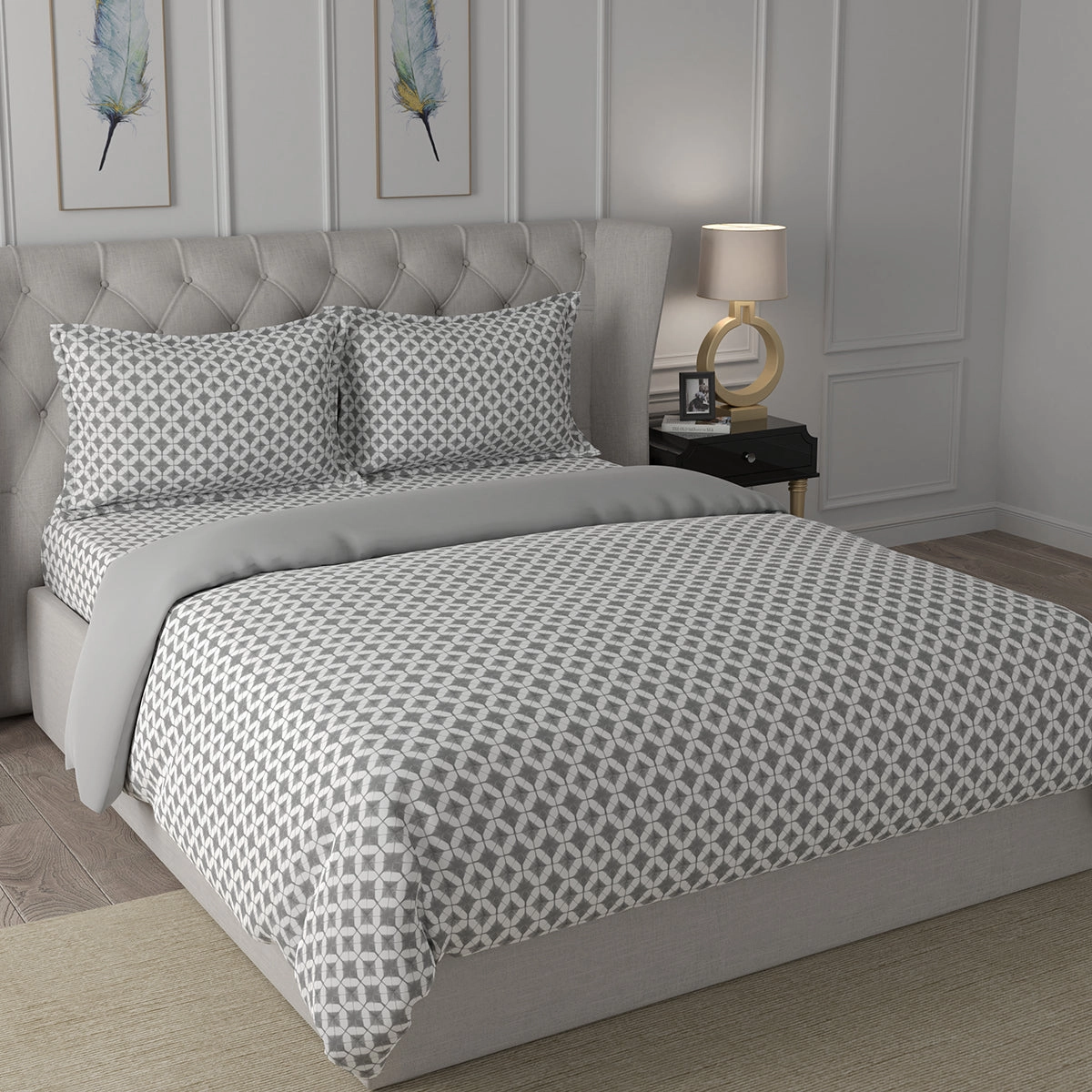 Hermosa Exotic Bouquet Elaine Grey Quilt