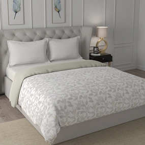 Hermosa Exotic Bouquet Tropical Garden Neutral Quilt