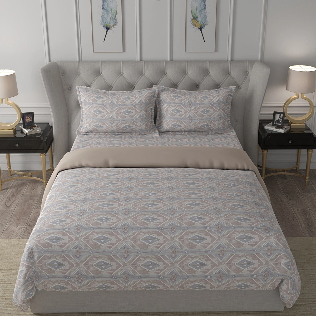 Hermosa Exotic Bouquet Tupack Red Quilt