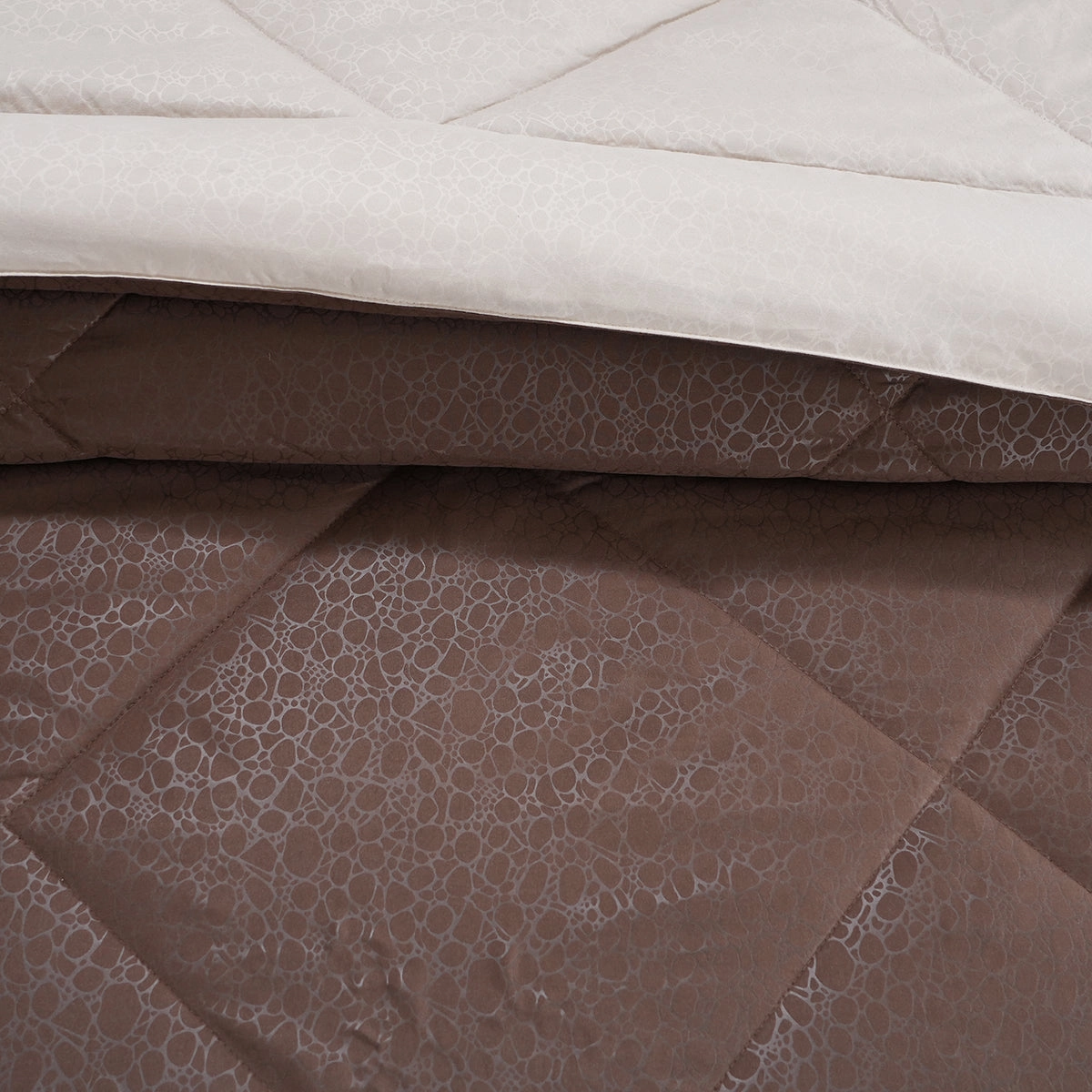 Hermosa Glister Pebble Brown 150GSM Reversible Summer AC Quilt