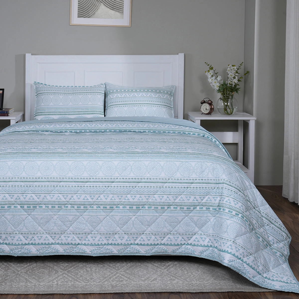 Hermosa Sensory Bloom Allegra Quilt Blue