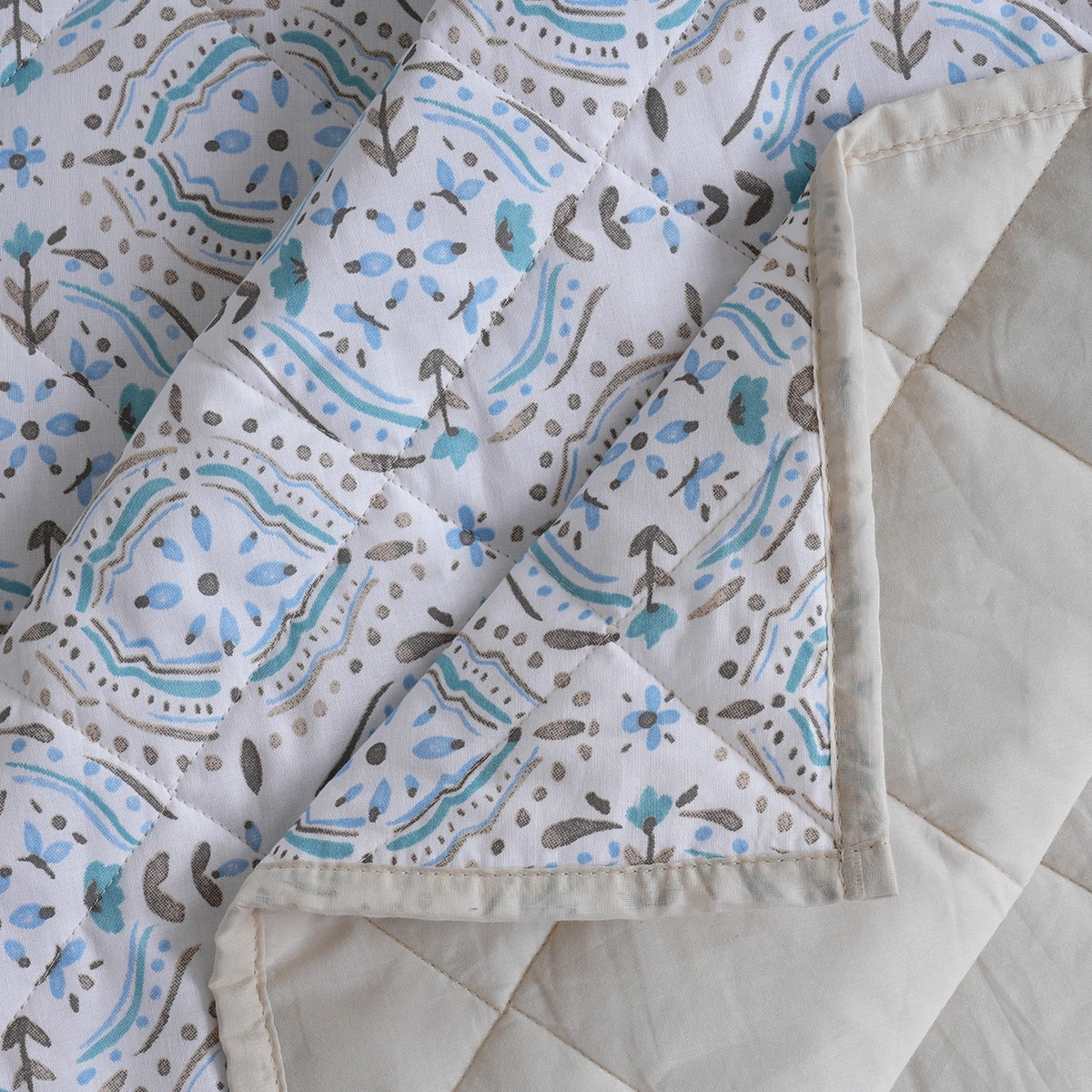 Hermosa Sensory Bloom Avery Quilt Orange