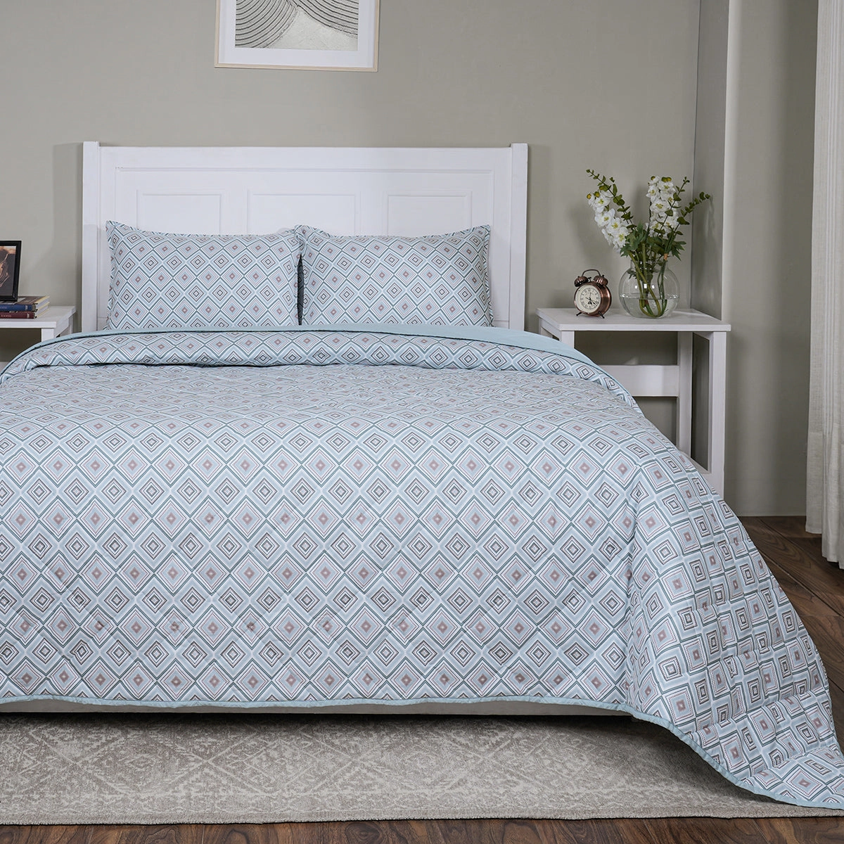 Hermosa Sensory Bloom Jude Quilt Blue