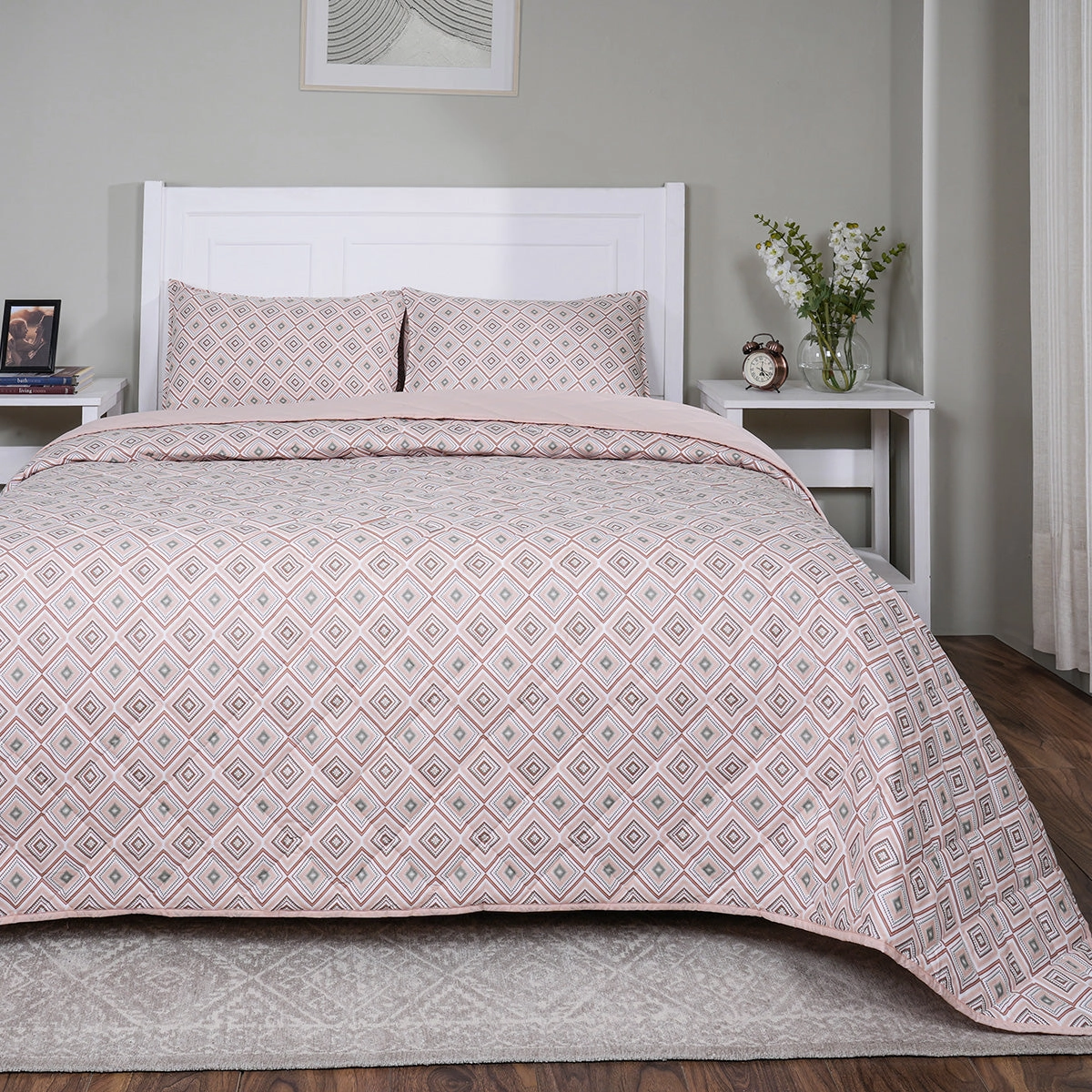 Hermosa Sensory Bloom Jude Quilt Peach