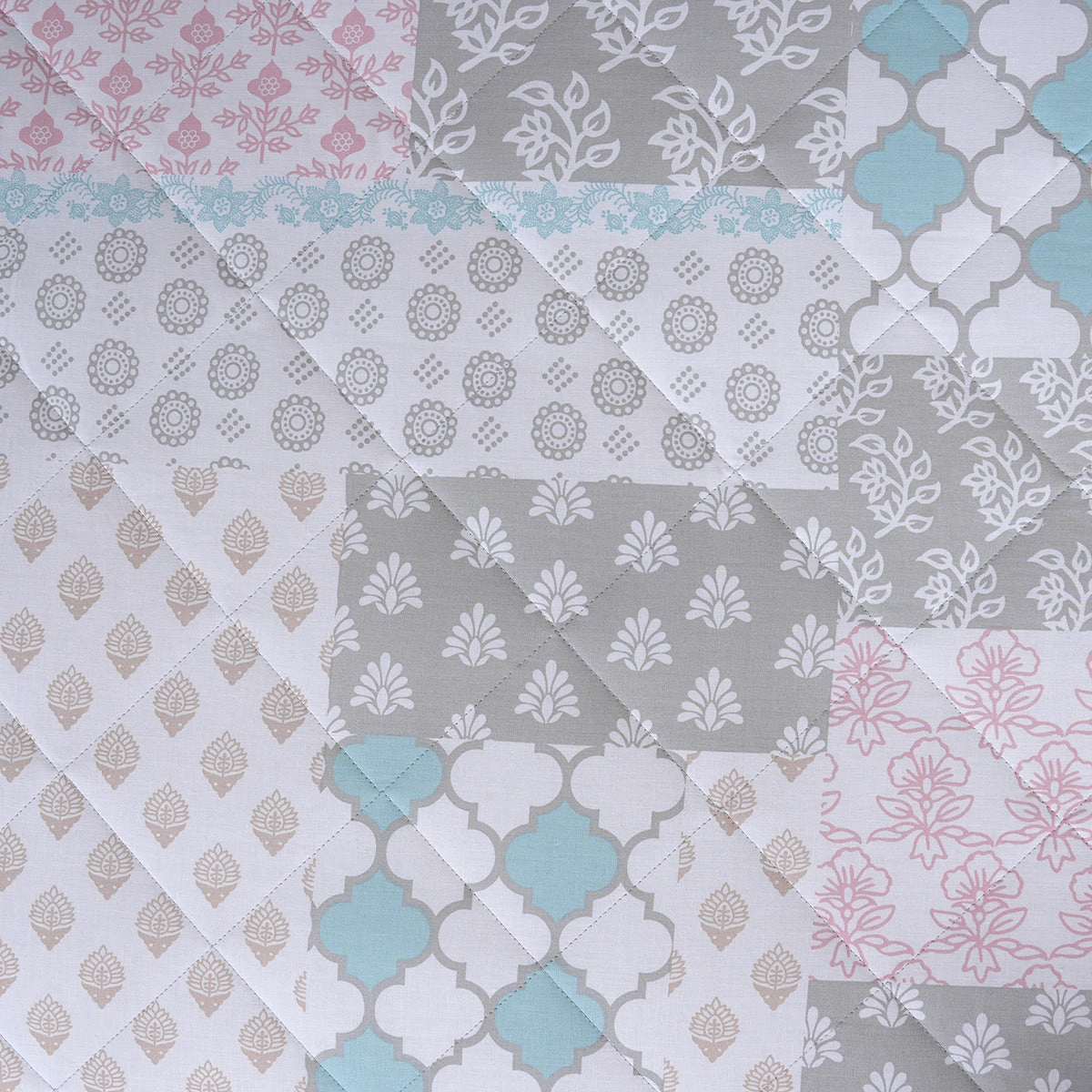 Hermosa Sensory Bloom Lennon Quilt Blue