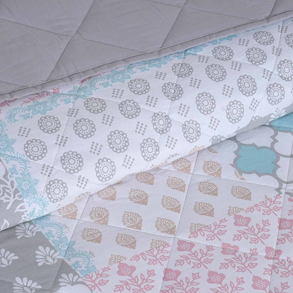 Hermosa Sensory Bloom Lennon Quilt Blue