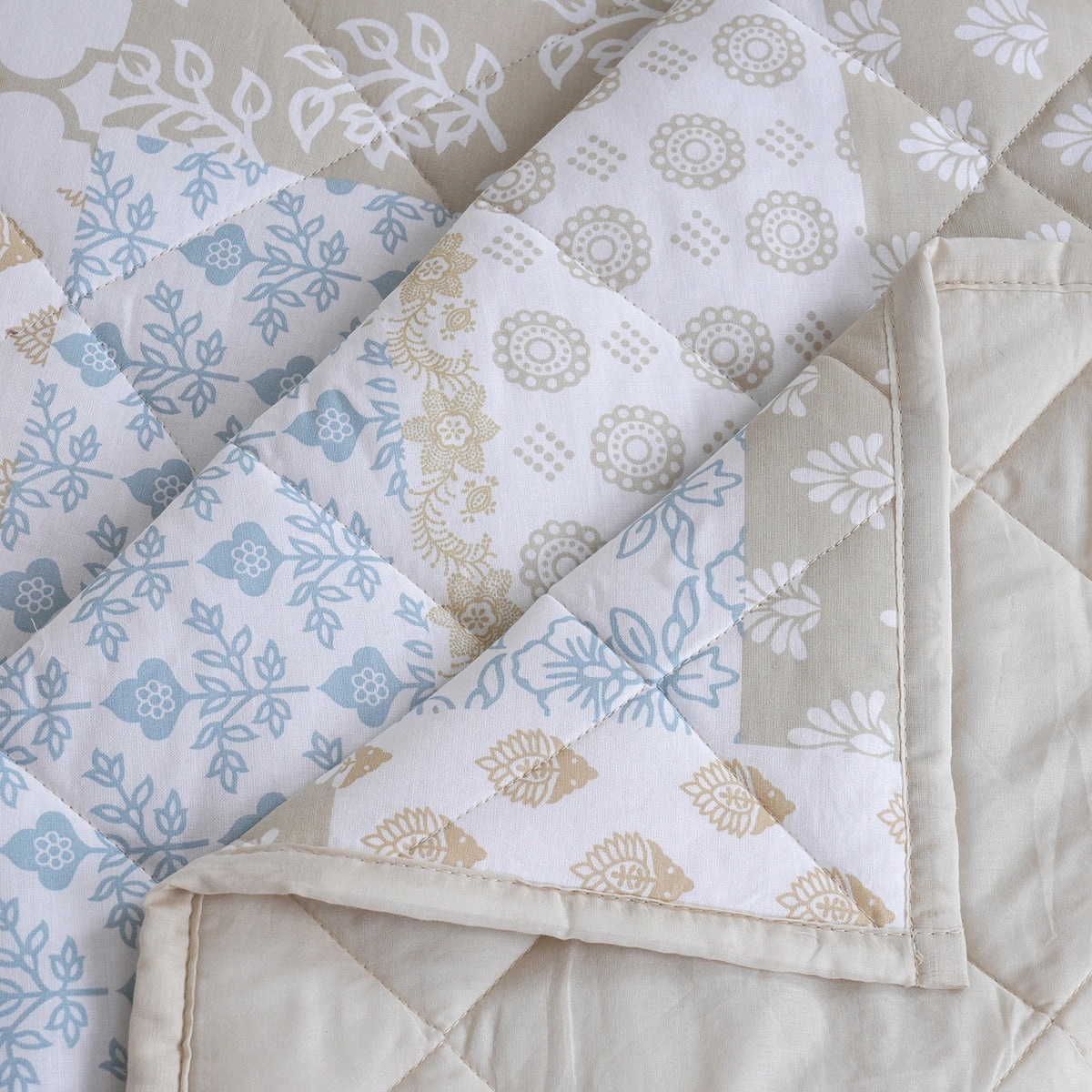 Hermosa Sensory Bloom Lennon Quilt Yellow