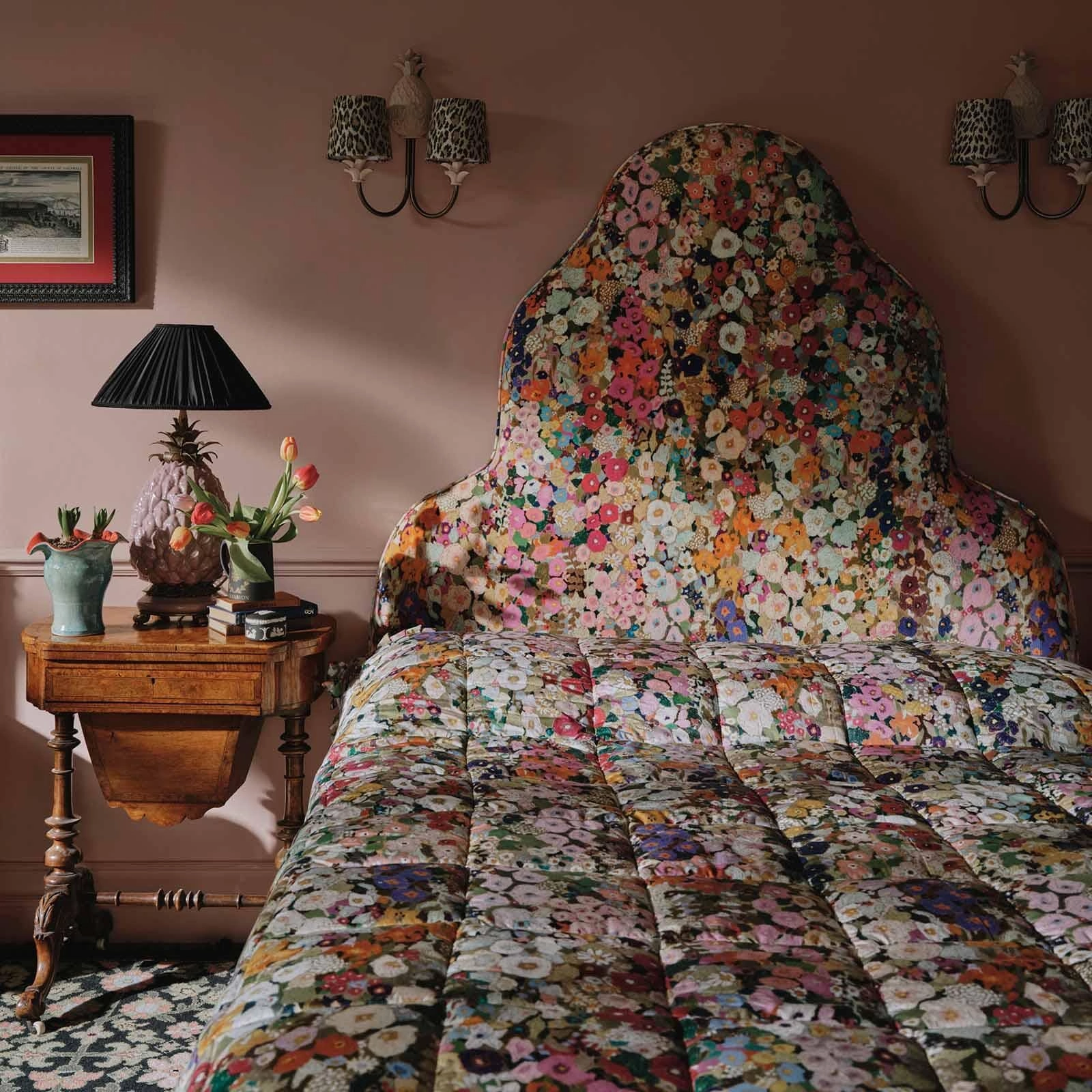 HOLLYHOCKS Cotton Sateen Quilt - Spring