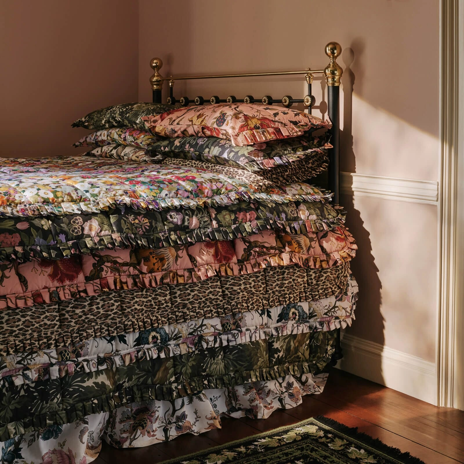 HOLLYHOCKS Cotton Sateen Quilt - Spring