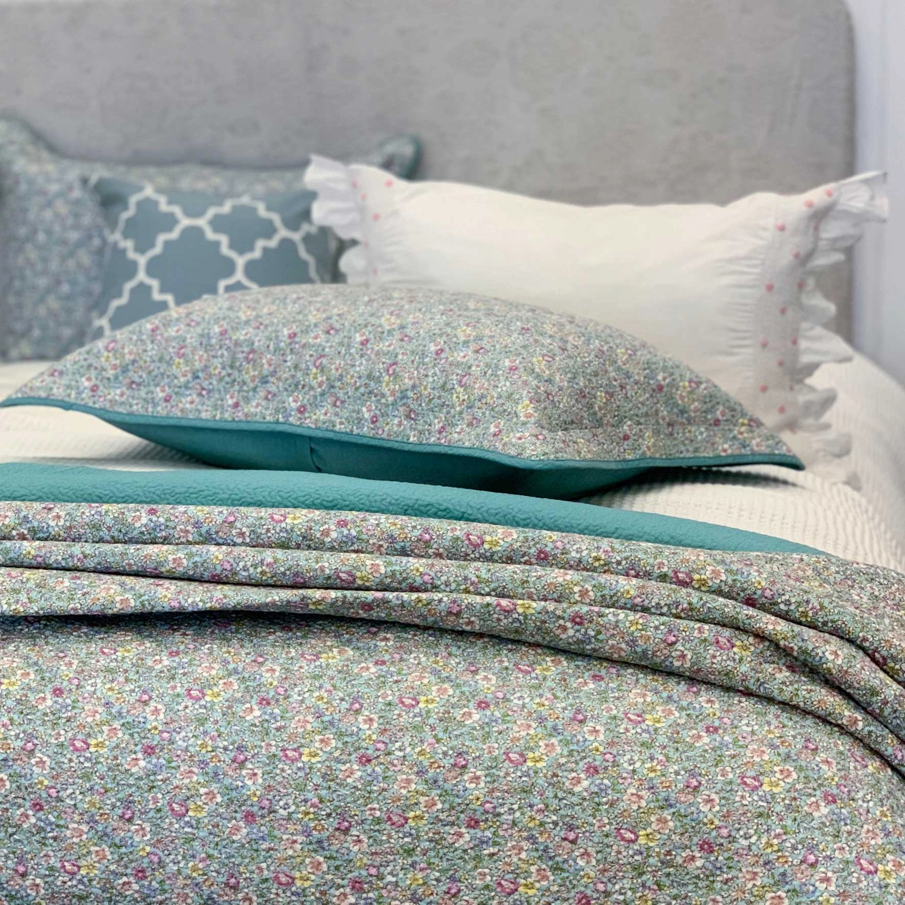 Maya cotton quilted Coverlet Set