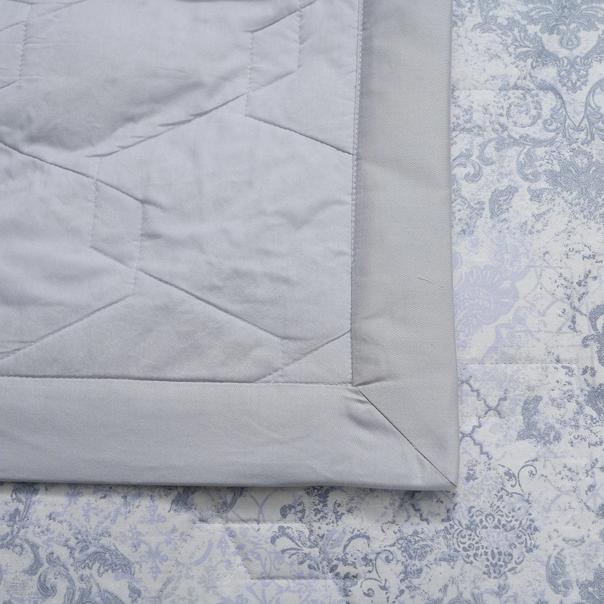 PBS Refined Retro Nouvel Damask 6PC Quilt/Quilted Bed Cover Set Blue