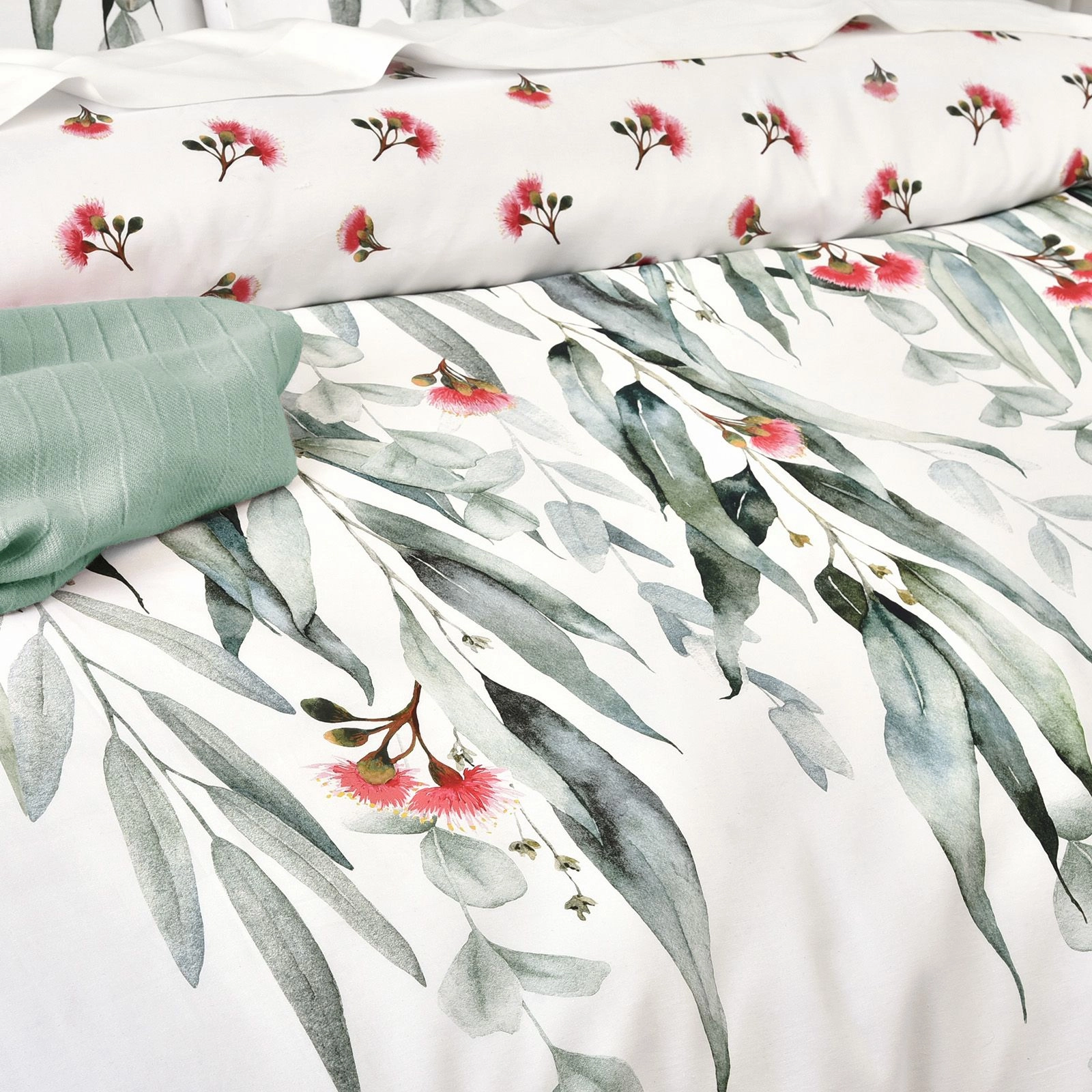 Renee Taylor 300 TC Cotton Reversible Mallees Quilt Cover Set