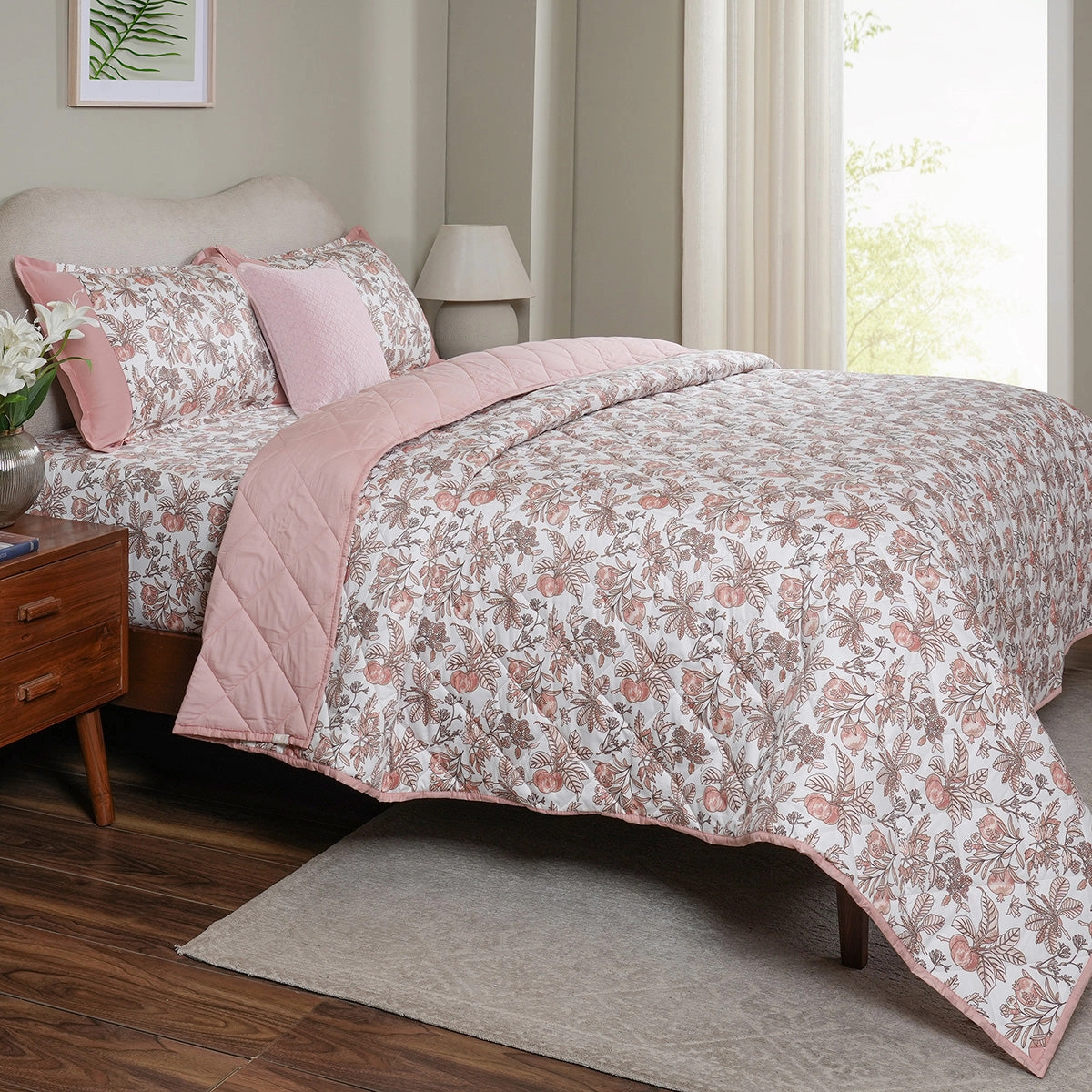 Sensory Bloom Fruity Foliage 4 pcs Pink Quilt Set