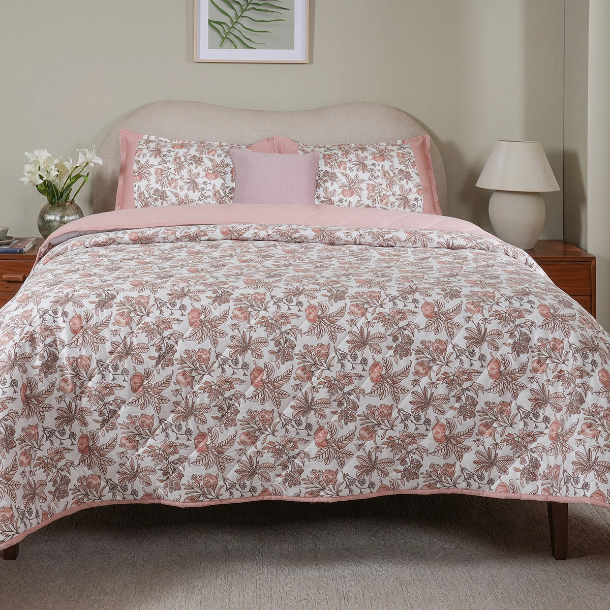 Sensory Bloom Fruity Foliage 4 pcs Pink Quilt Set