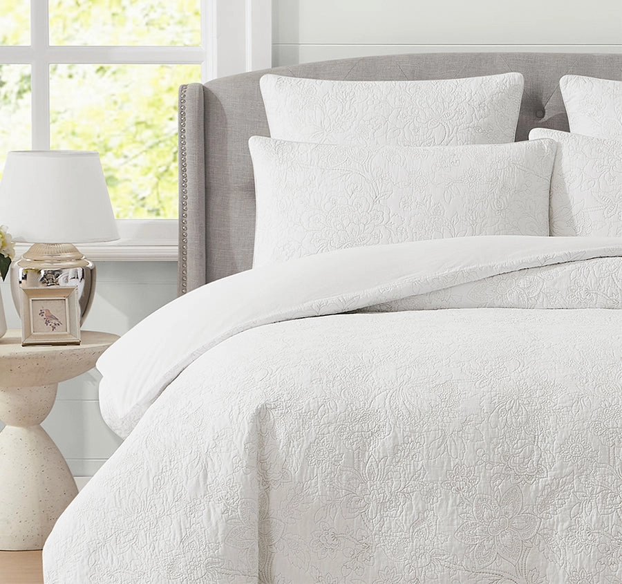 Trailing Laurissa Quilt Cover Set Range Off White