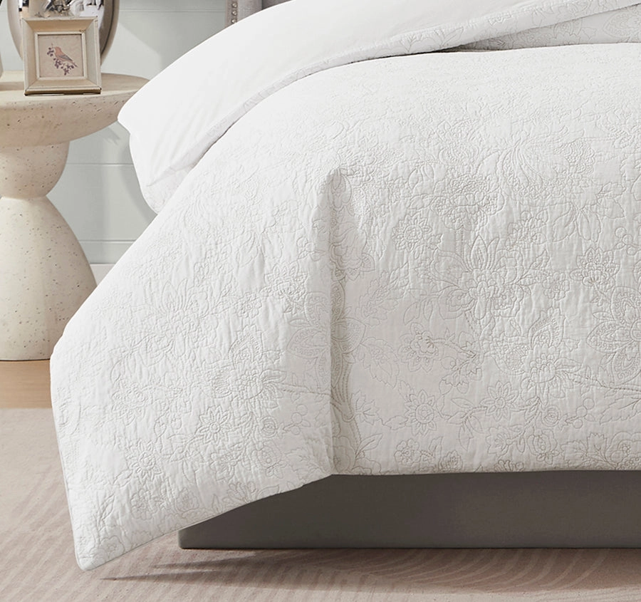 Trailing Laurissa Quilt Cover Set Range Off White